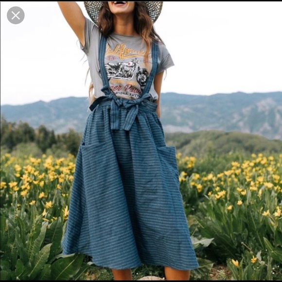 denim suspender skirt